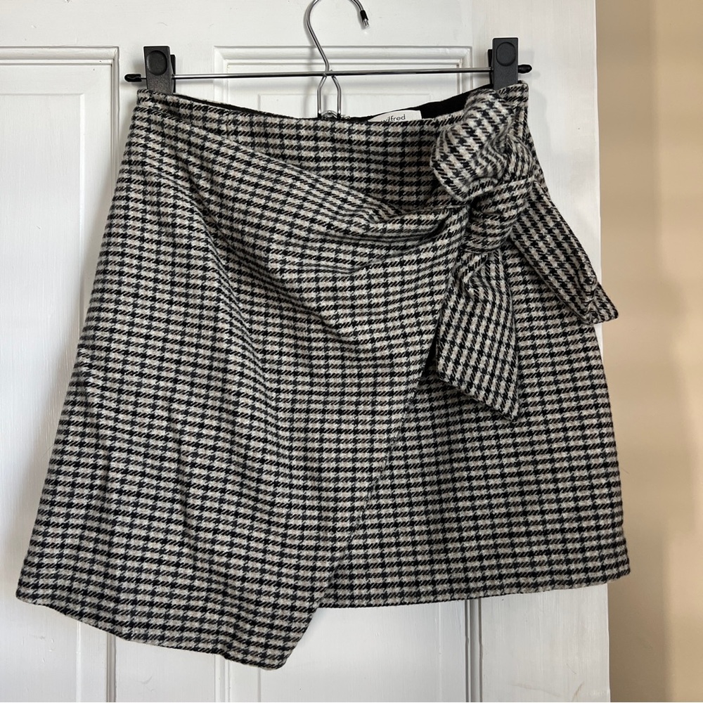 Aritzia faux wrap plaid skirt, size 4 (fits like a 2)